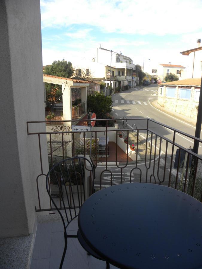 Ferienwohnung Petra Magica San Pantaleo Exterior foto